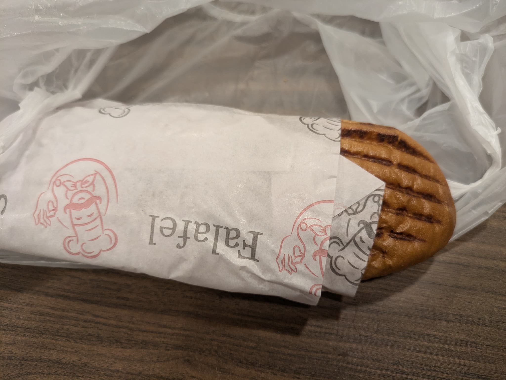 AlQuds Falafel のファラフェルサンド