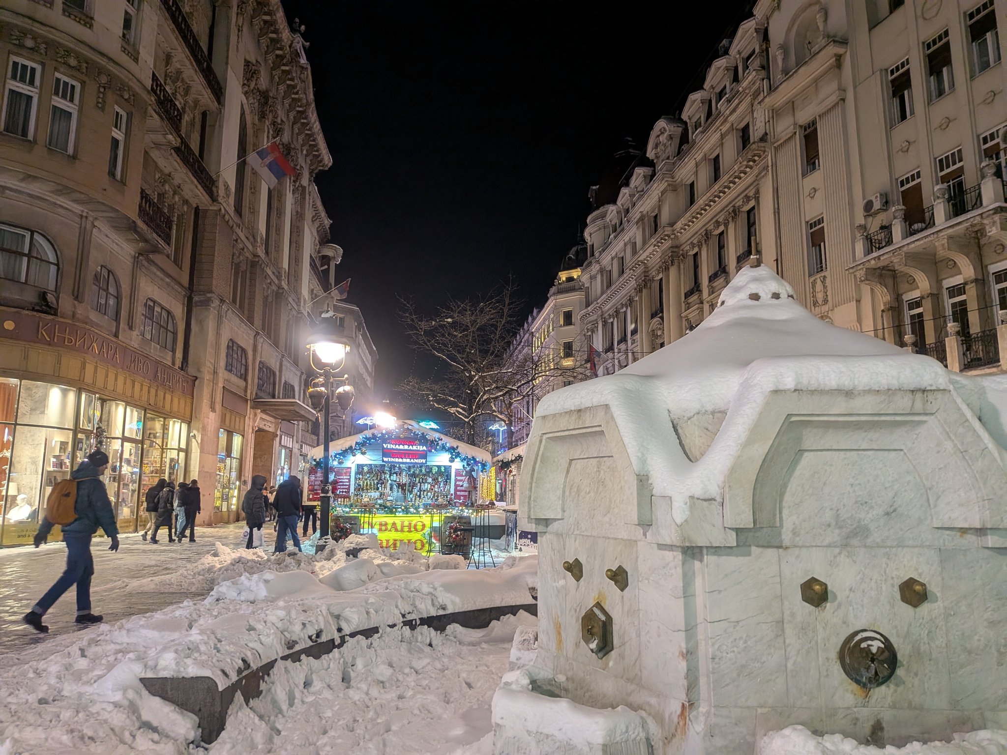 雪のクネズ・ミハイロ通り