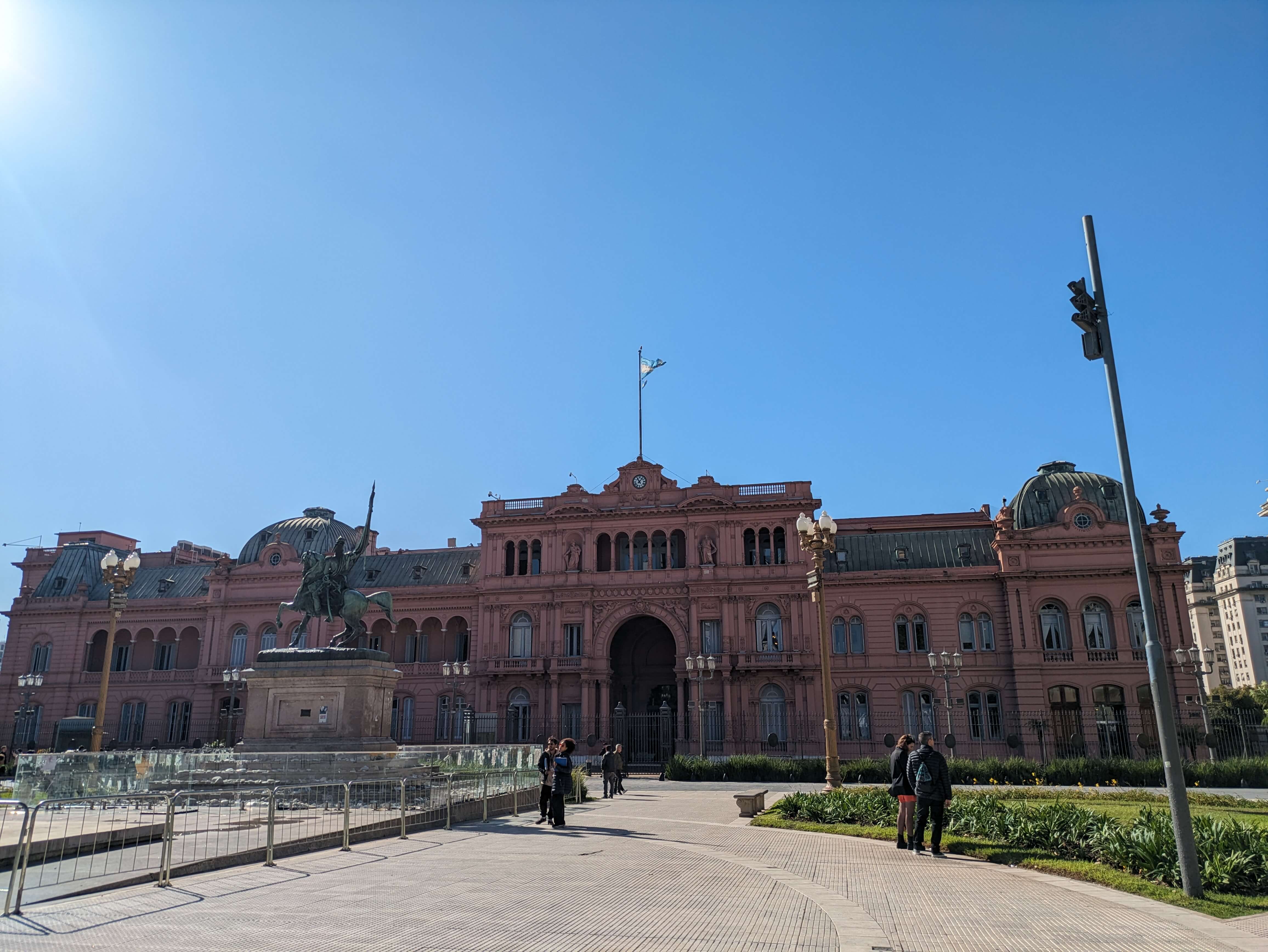 大統領官邸（Casa Rosada）