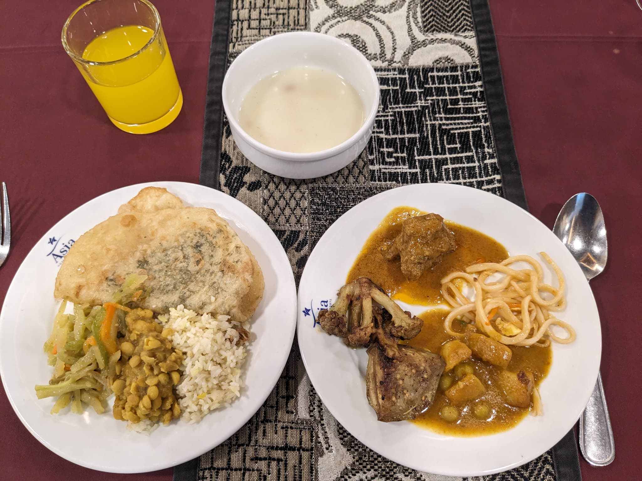 Asia Hotel & Resorts の朝食バイキング
