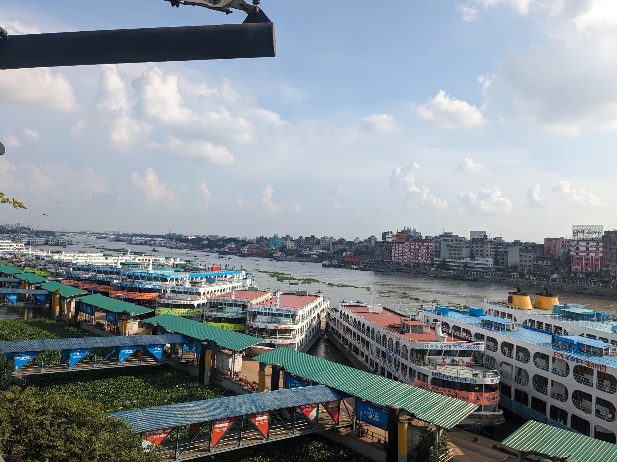 Buriganga Riverview Restaurant から見たブリガンガ川