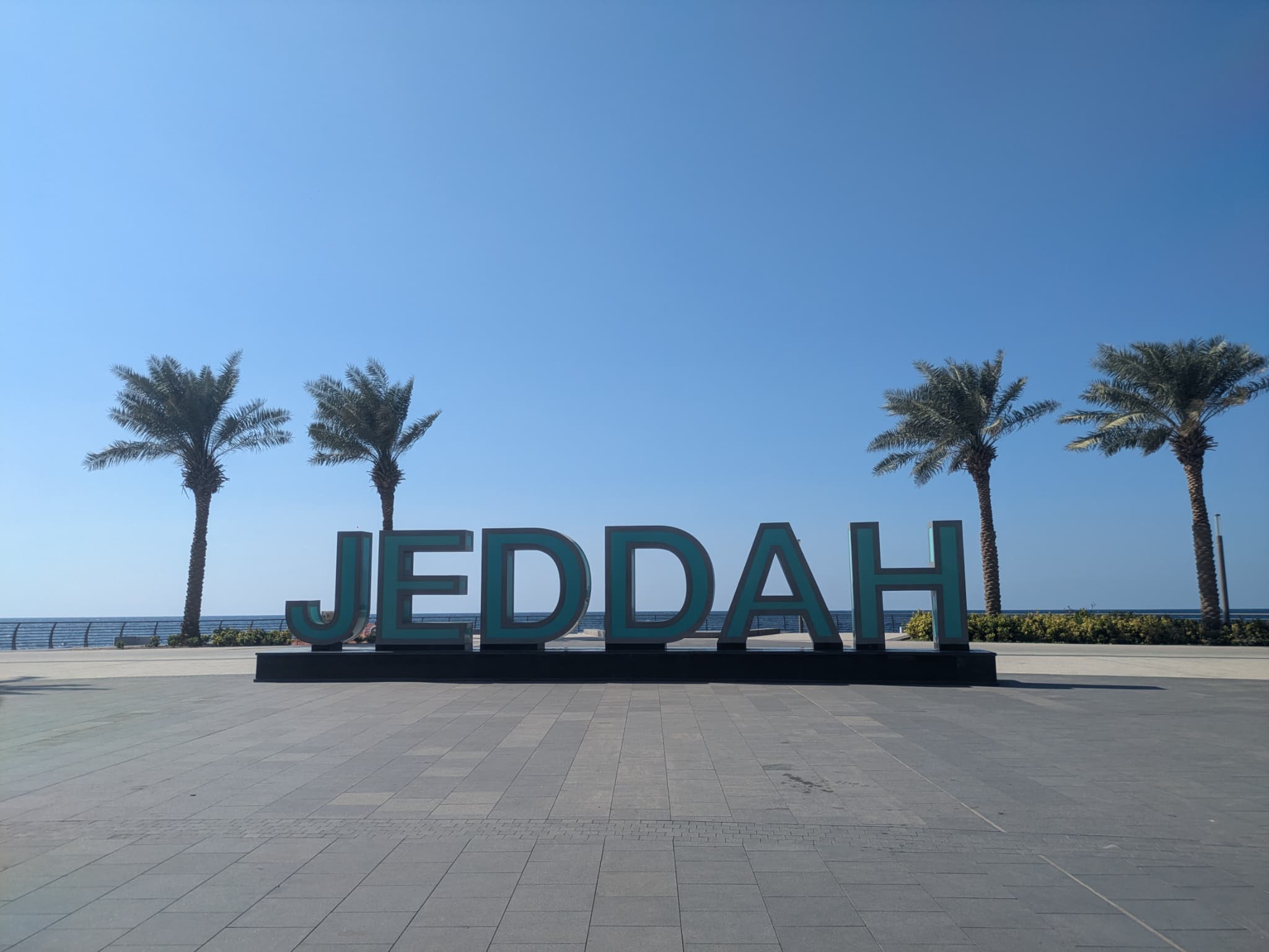 コーニッシュの JEDDAH サイン