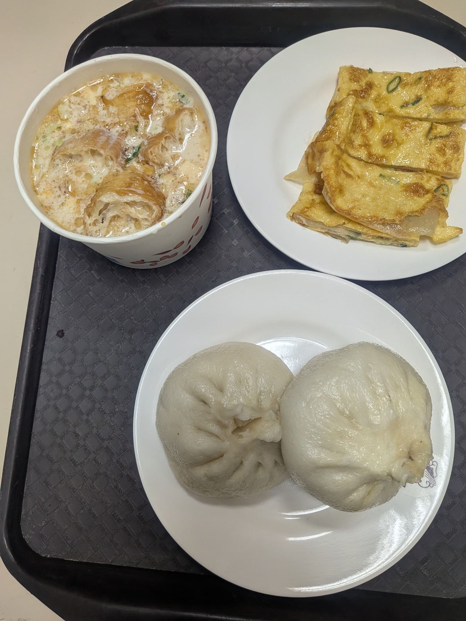 興隆居の朝食(豆漿・蛋餅・饅頭)