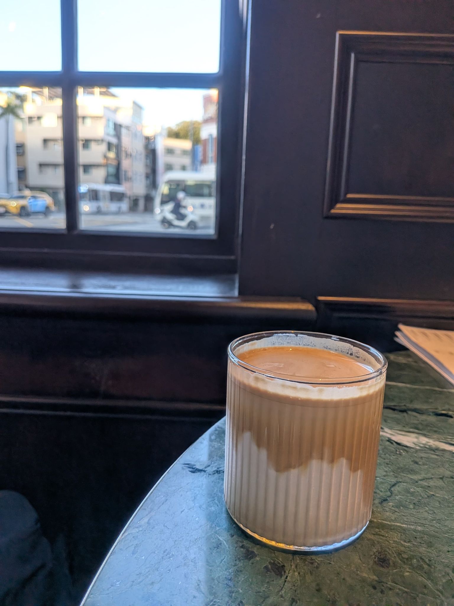 三和銀行カフェのダーティーコーヒー
