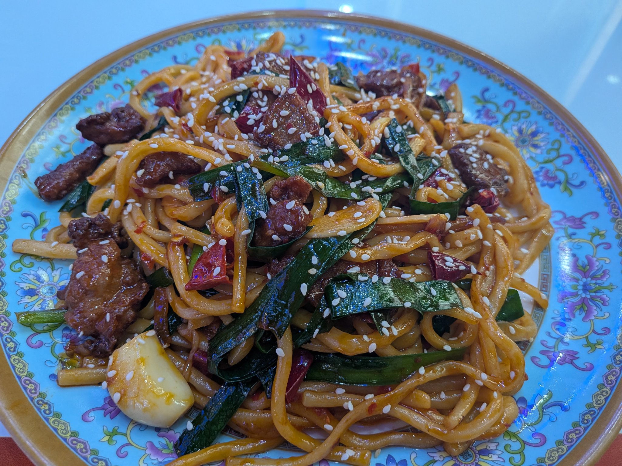 カシュガルで食べたウイグル風の焼きそば（炒面）
