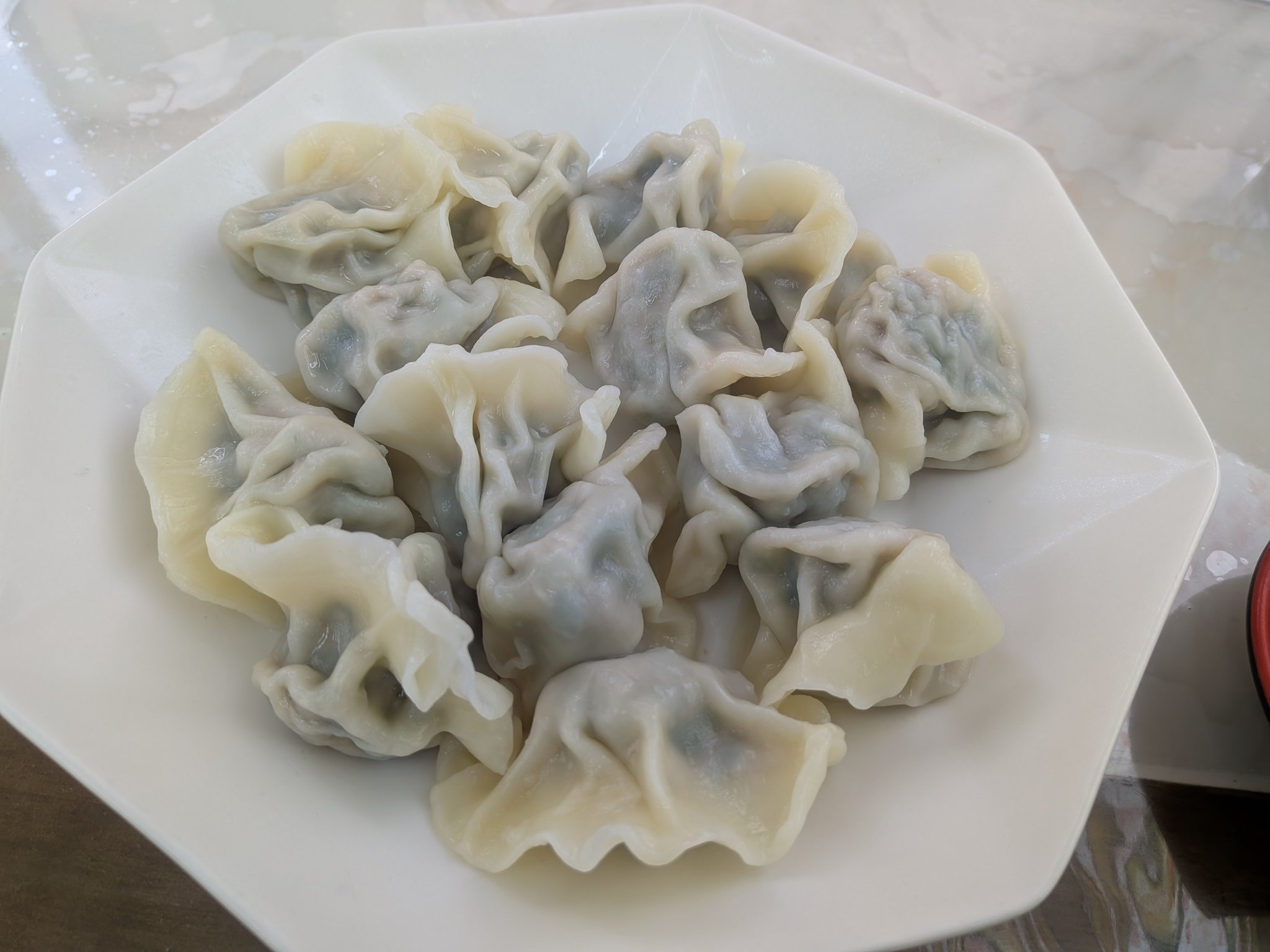 麗江古城の外のお店の水餃子