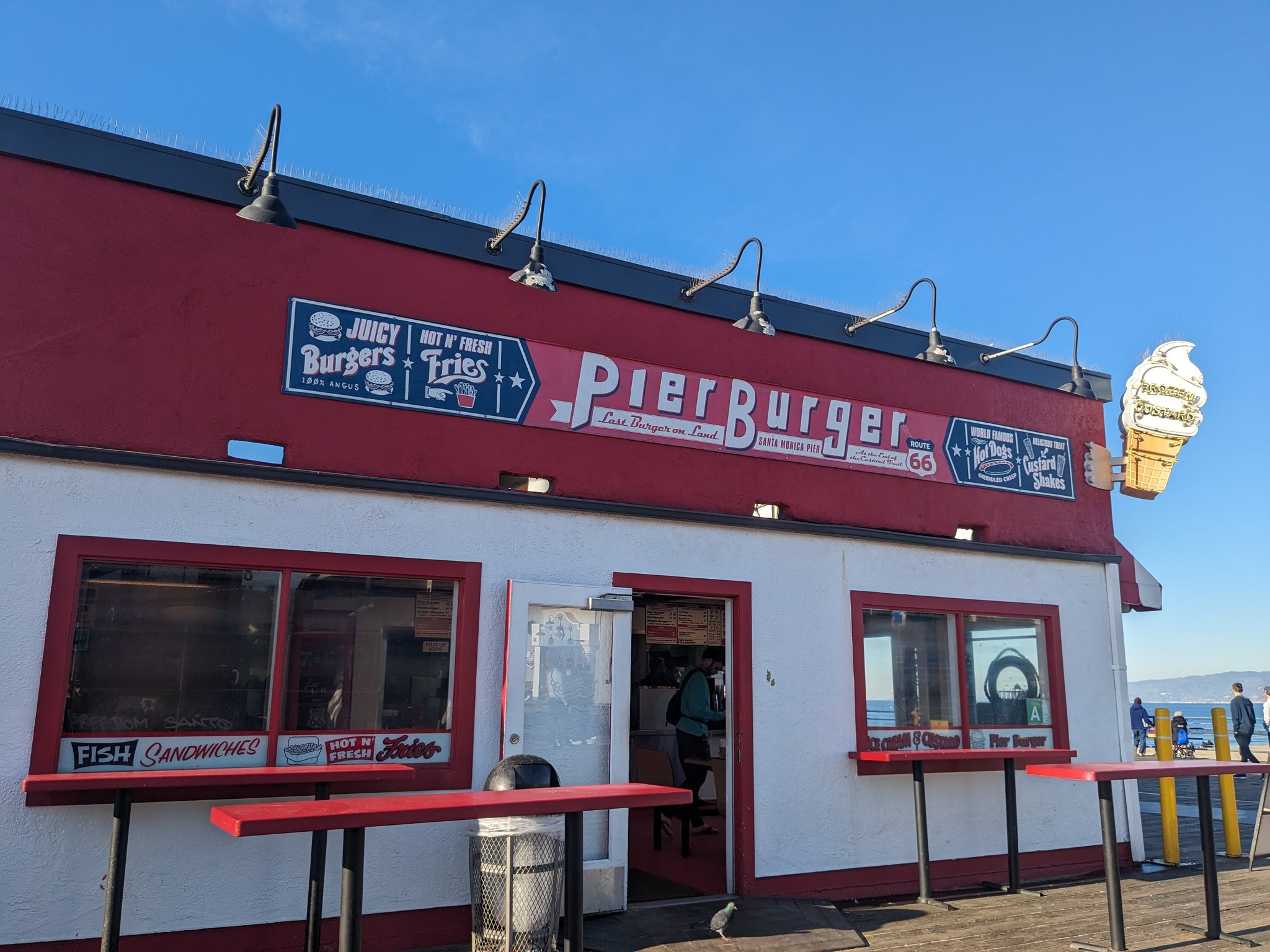 Pier Burger の外観