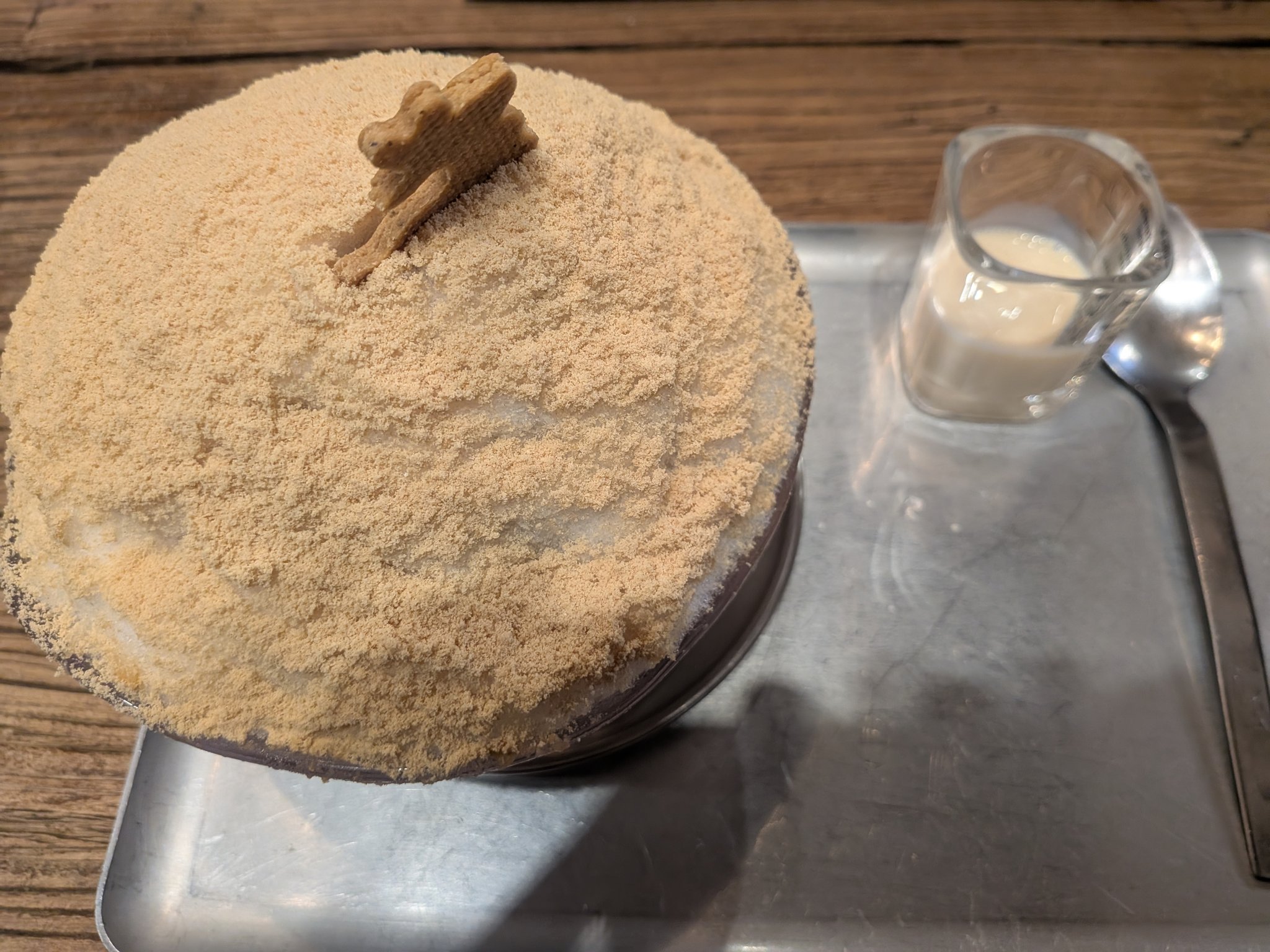 彦仲麵茶の麵茶のかき氷