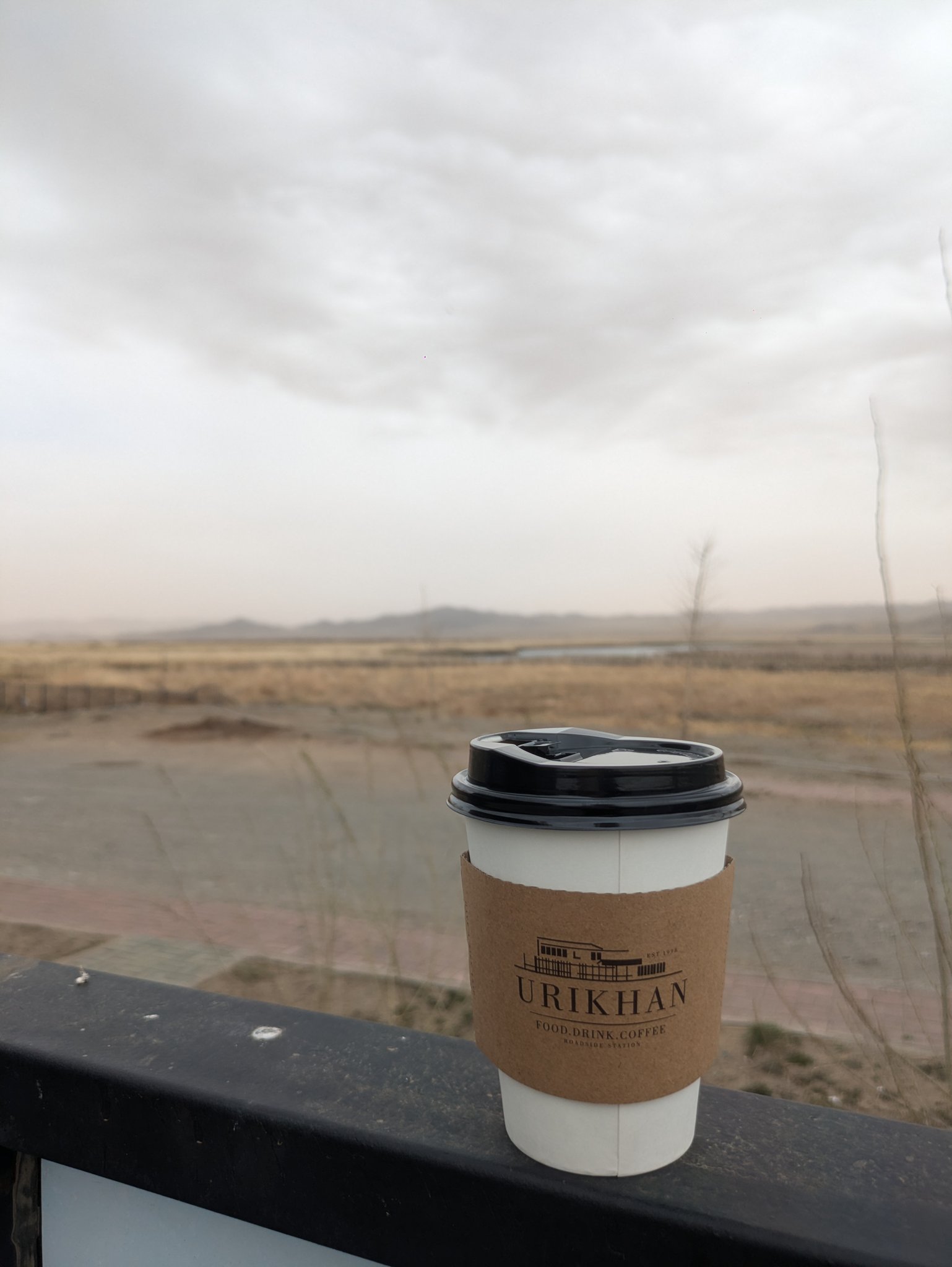 ドライブインで買ったコーヒー