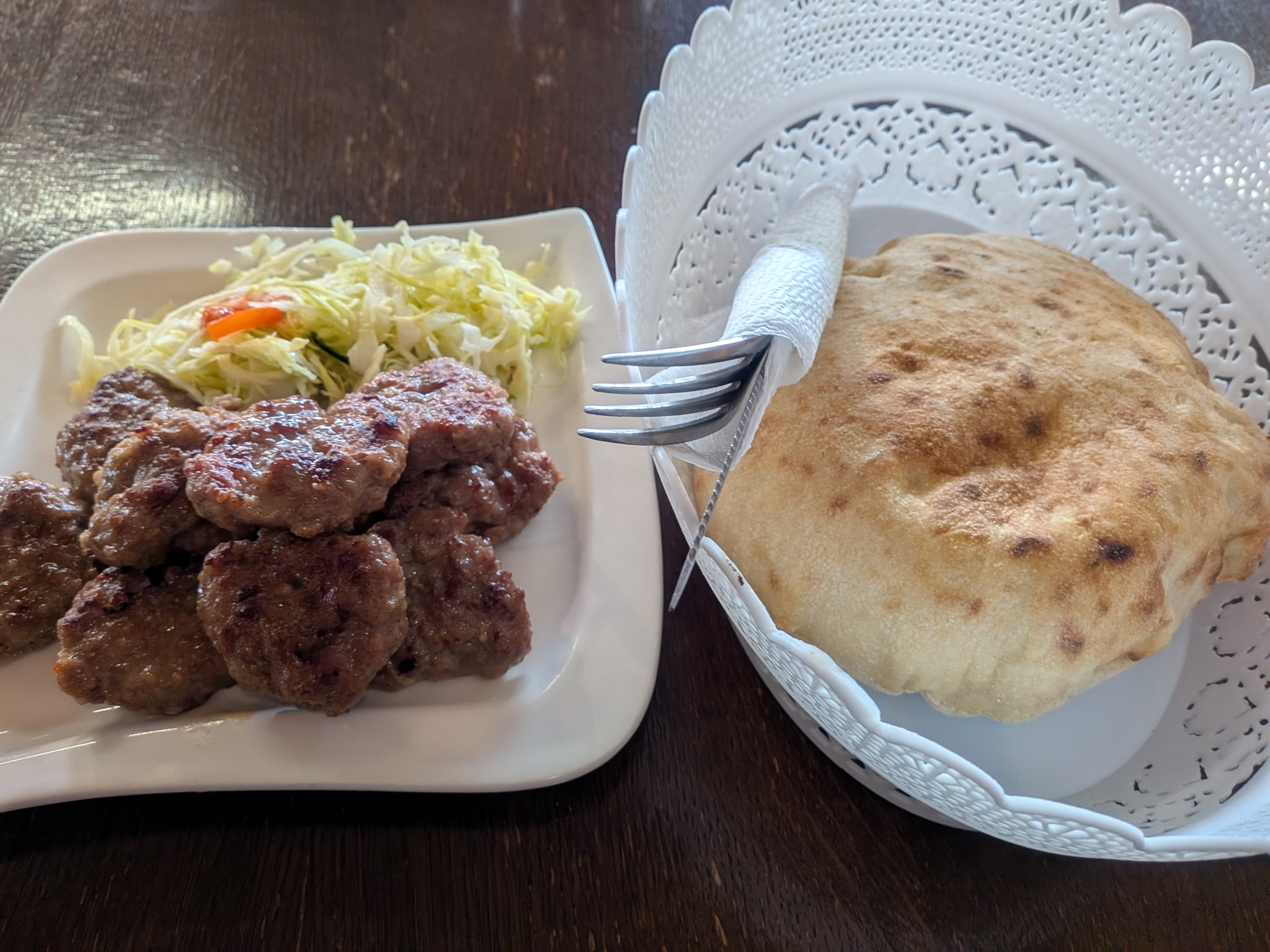 チェバビと大きなパン