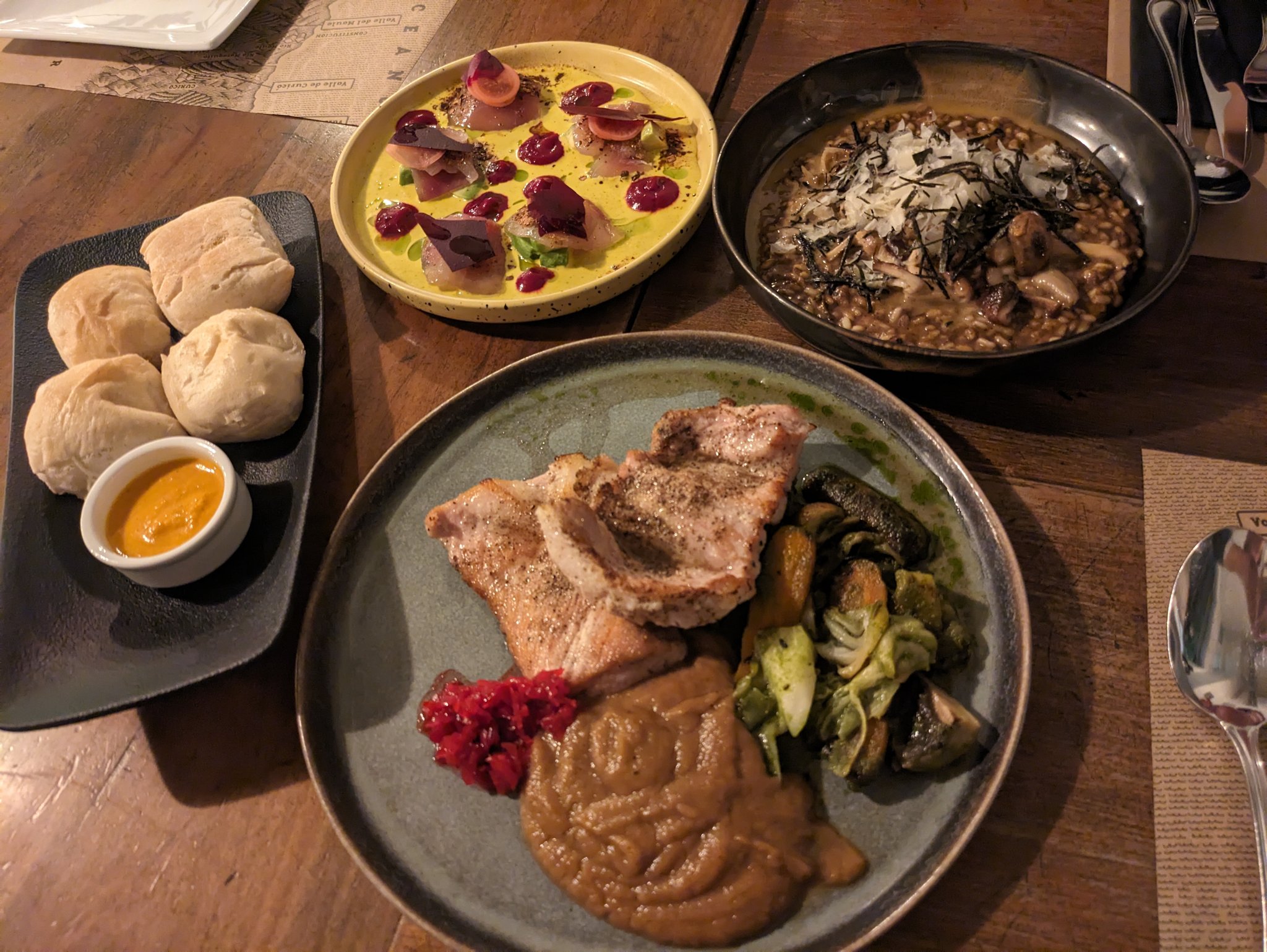 ボカナリスの料理