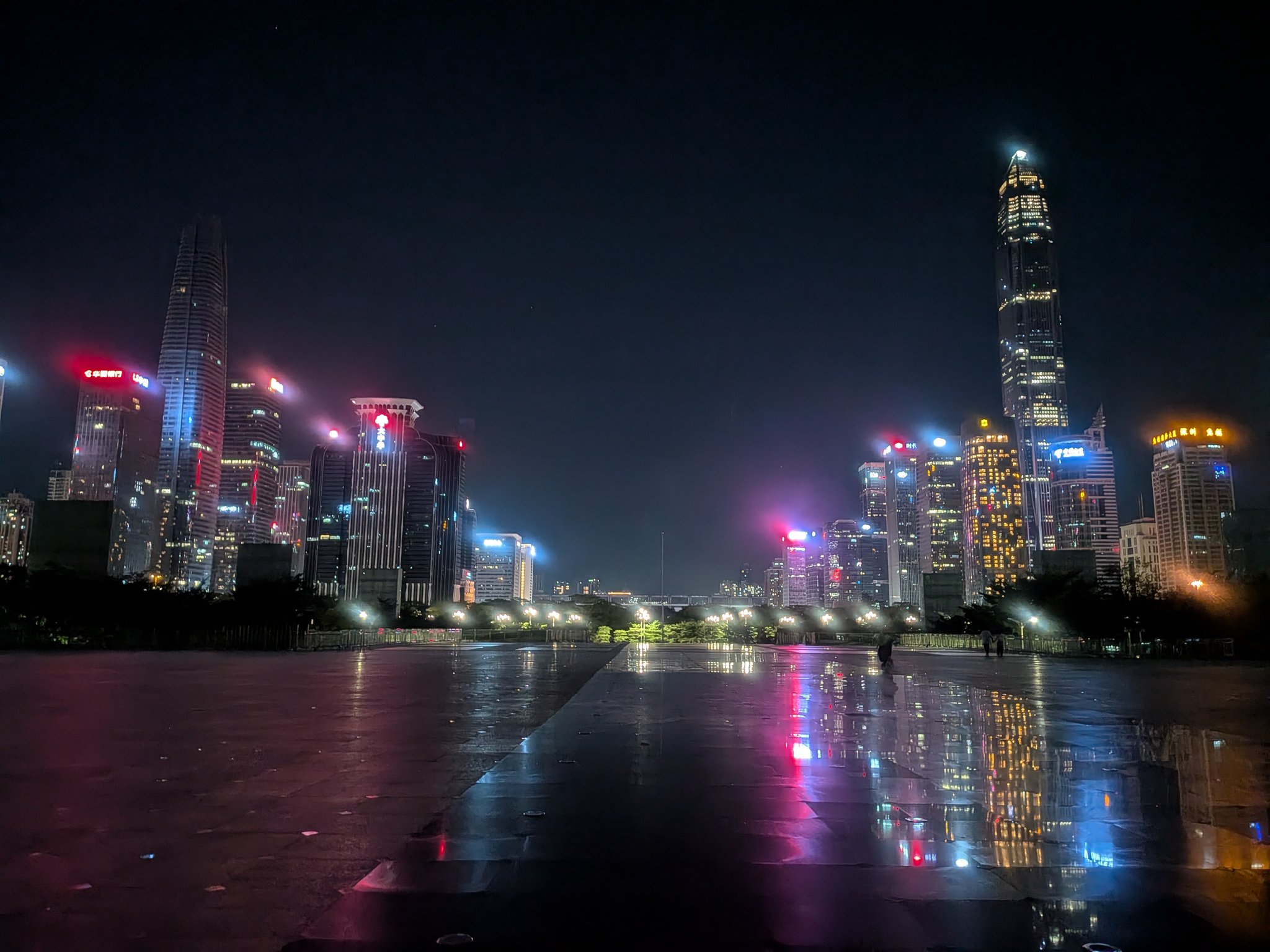 市民広場から見た深圳の夜景