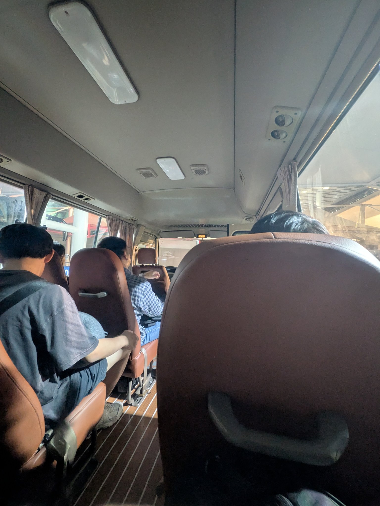 深圳空港からトランジットホテルへの送迎バス