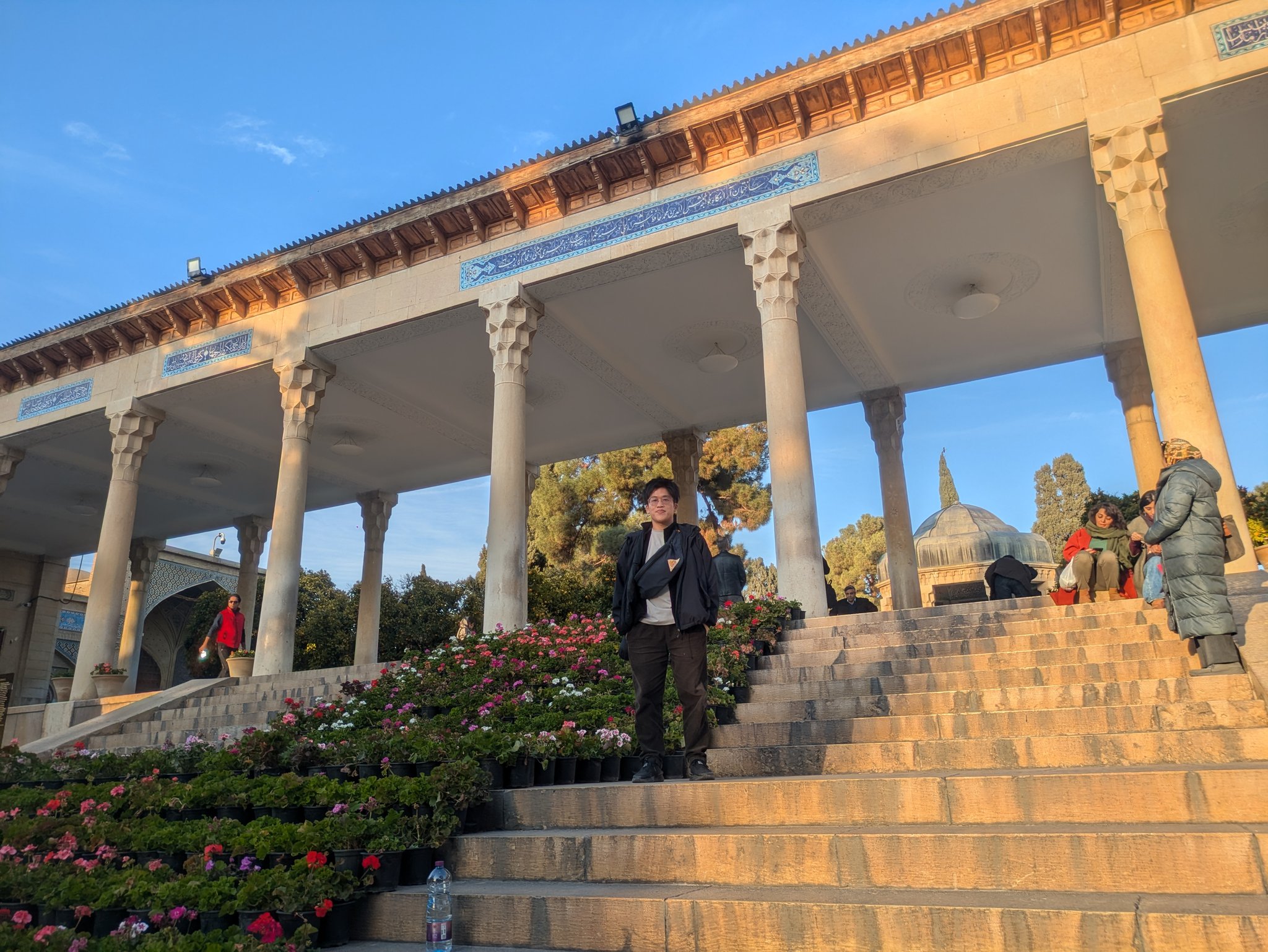 ハーフェズ廟の庭園