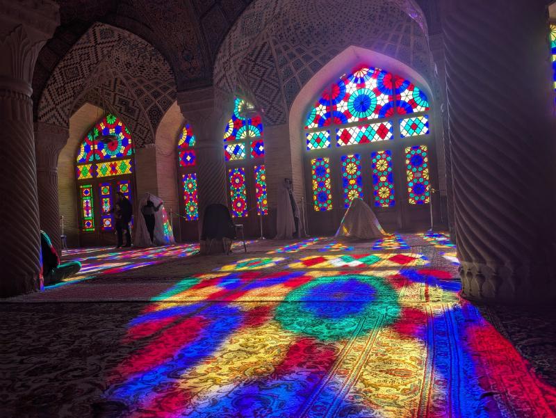 Featured image of post 【シーラーズ】イラン観光モデルコースまとめ。ピンク・モスクとシャー・チェラーグ廟、ビザ・両替・治安