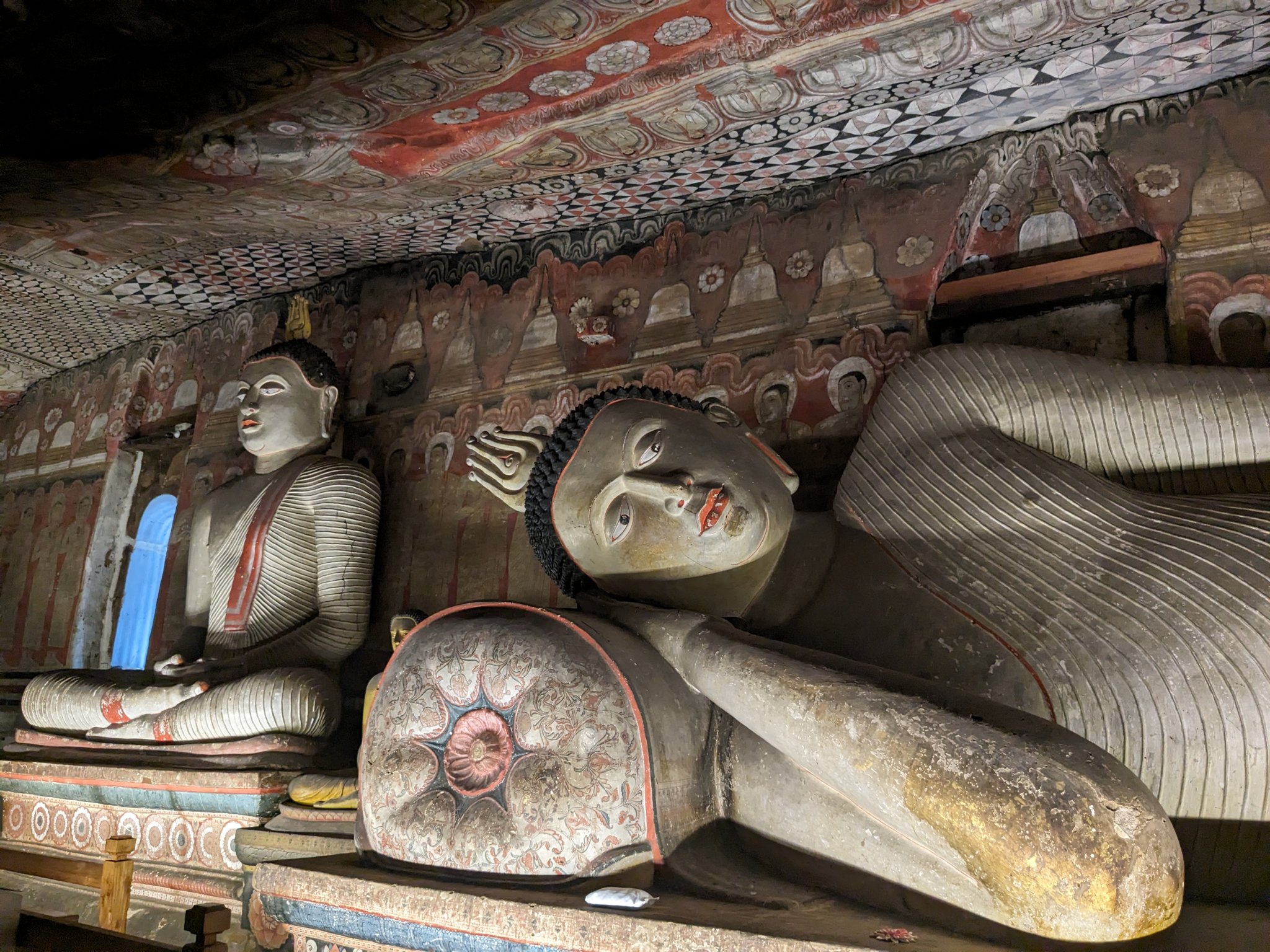 ダンブッラ石窟寺院の涅槃仏