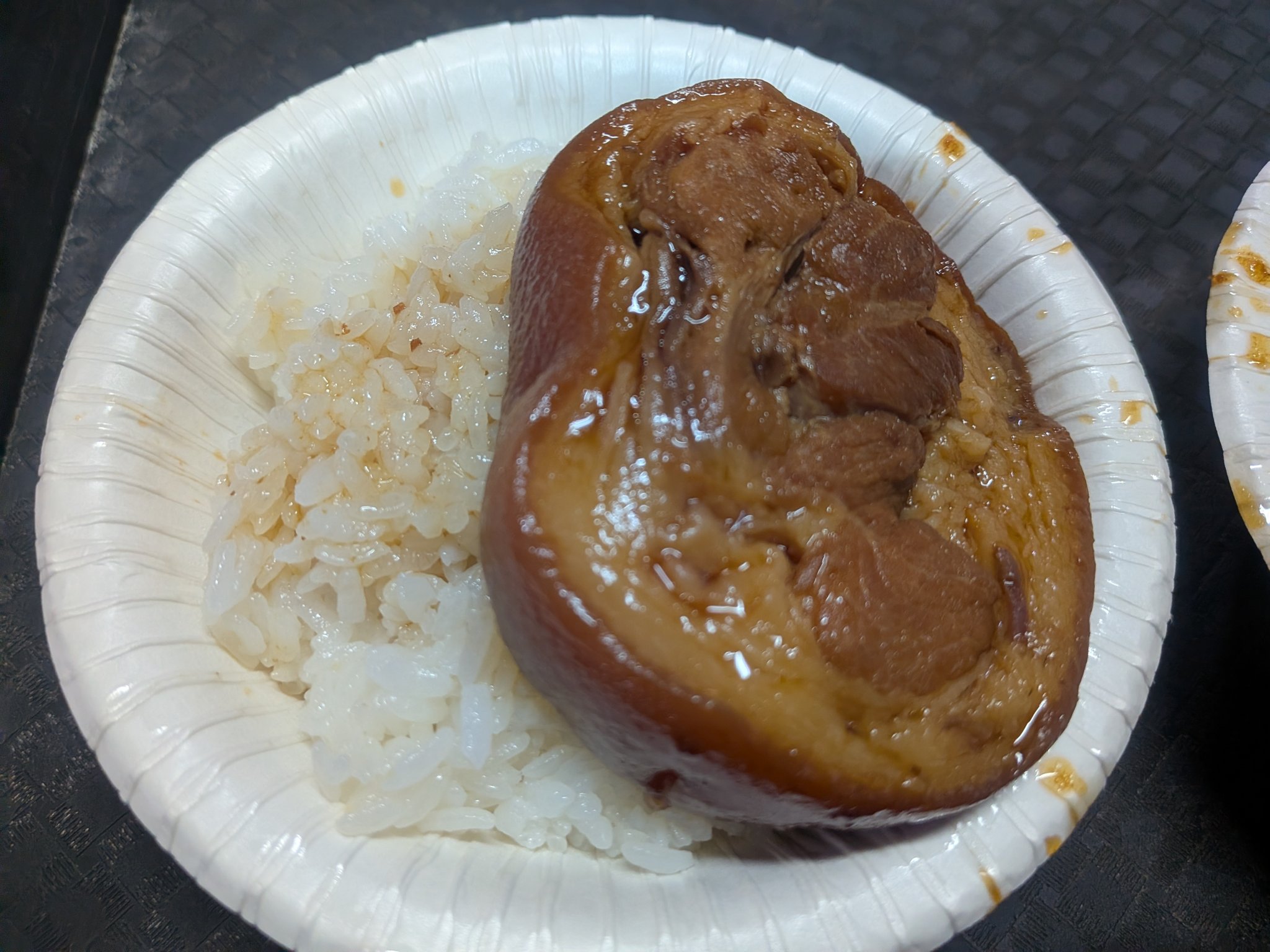 山河魯肉飯の控肉飯