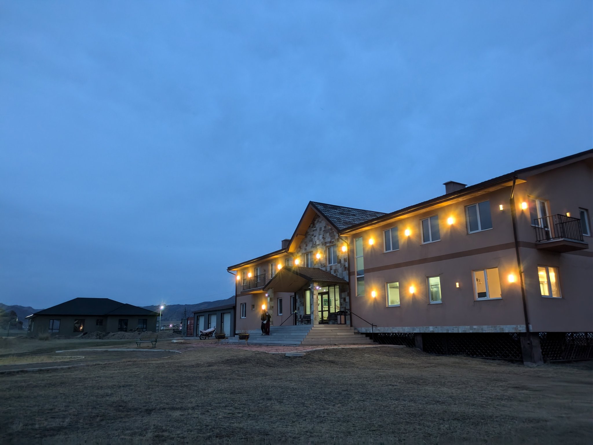 夕暮れのホテル