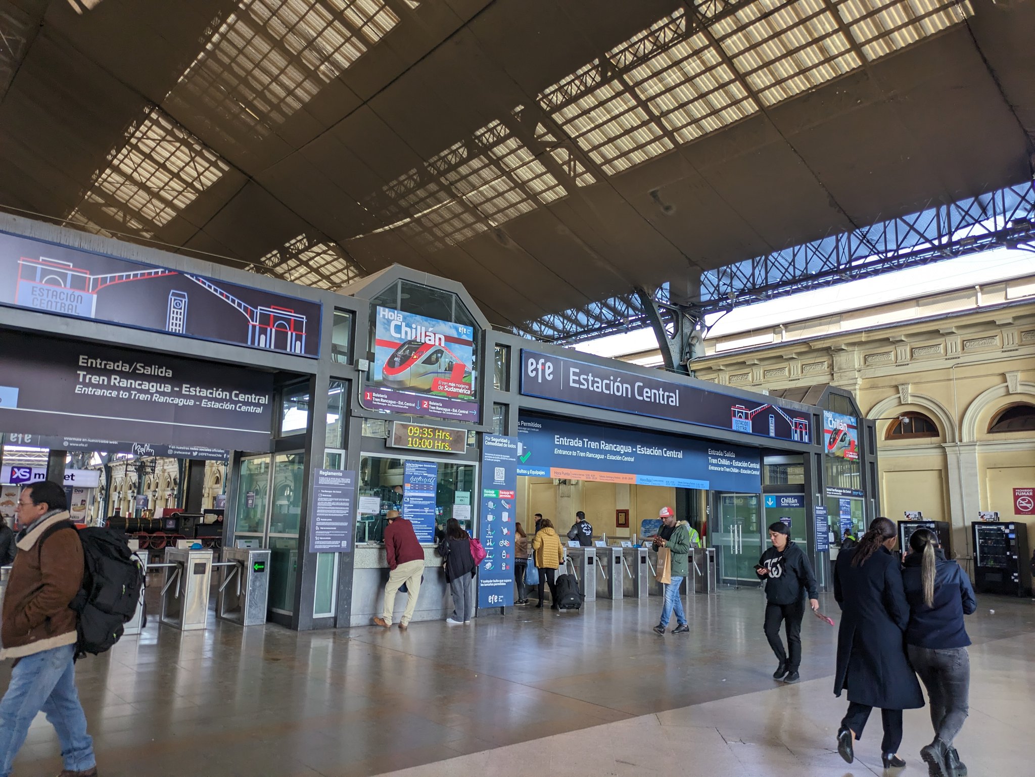 エスタシオン・セントラル駅の改札